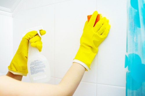 Bathroom deep cleaning in Kennington removing limescale and grime